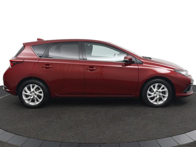 Toyota AURIS 1.2T Energy Plus | Trekhaak | Parkeersensoren en Camera Achter | Navigatie | Keyless Entry |