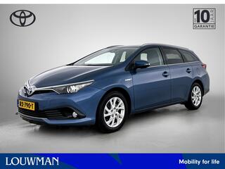 toyota-auris-touring-sports-1.8-hyb