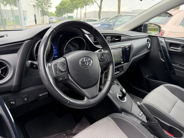Toyota AURIS 1.8 Hybrid Black Edition