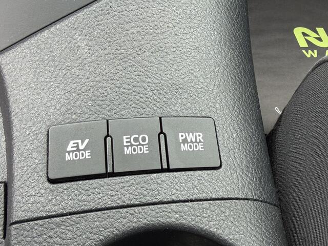 Toyota AURIS 1.8 Hybrid Black Edition