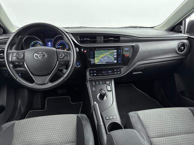 Toyota AURIS 1.8 Hybrid Dynamic Ultimate | Stoelverwarming | 17" Lichtmetalen velgen | Navigatie |