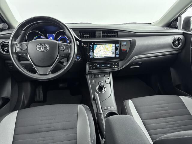 Toyota AURIS Touring Sports 1.8 Hybrid Dynamic | Stoelverwarming | Navigatie | Onderweg-naar-dealer