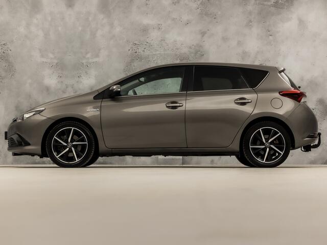 Toyota AURIS 1.8 Hybrid Dynamic Automaat (NAVIGATIE, CAMERA, GETINT GLAS, SPORTSTOELEN, KEYLESS, TREKHAAK, CRUISE, NIEUWSTAAT)