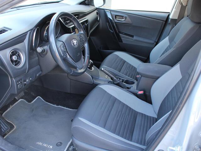 Toyota AURIS Touring Sports 1.8 Hybrid Dynamic | STOELVERWARMING | NAVIGATIE | CRUISE CONTROL |