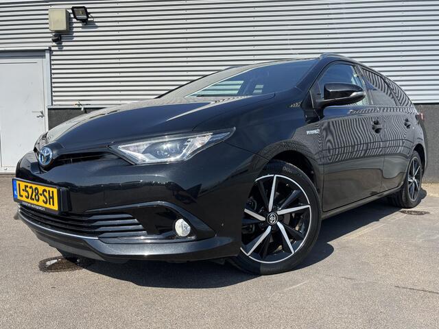 Toyota AURIS Touring Sports 1.8 Hybrid Dynamic Black Edition Zeer mooie Auris Touring Sports met o.a.: LM velgen, Climaat Control, Climate Control, parkeerhulp camera