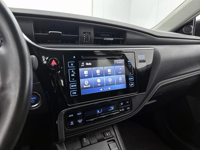 Toyota AURIS 1.8 Hybrid Dynamic | Navigatie | Climate Control | Cruise Control | DAB | Achteruitrijcamera | Elektrisch verstel&inklapbare spiegels |
