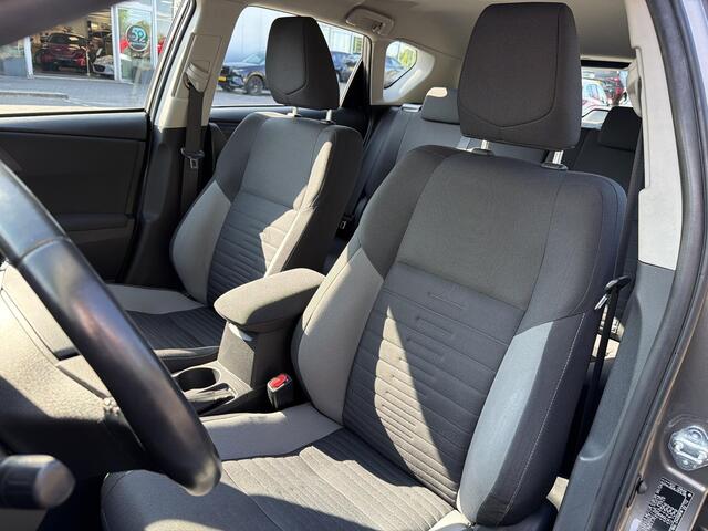 Toyota AURIS 1.8 Hybrid Executive | Navigatie | Camera | Stoelverwarming
