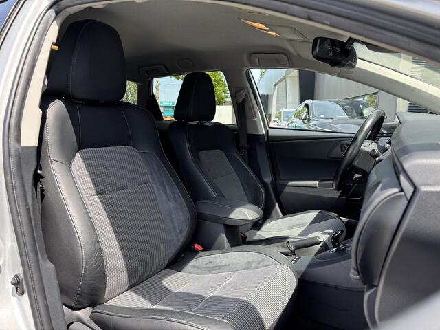 Toyota AURIS 1.8 Hybrid Executive NL-Auto!
