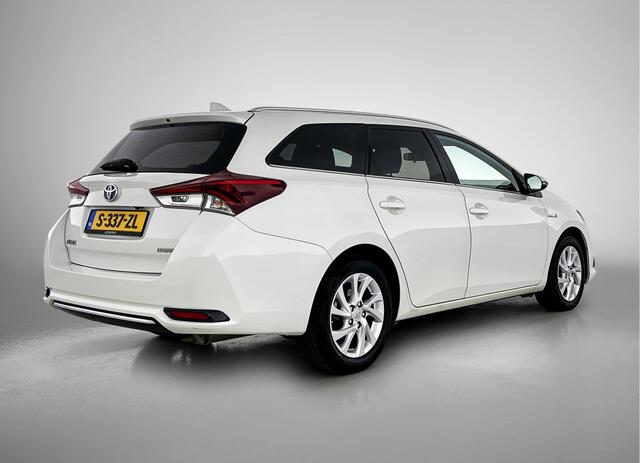 Toyota AURIS Touring Sports 1.8 Hybrid Energy Plus | Stoelverwarming | Navigatie | Climate Control |