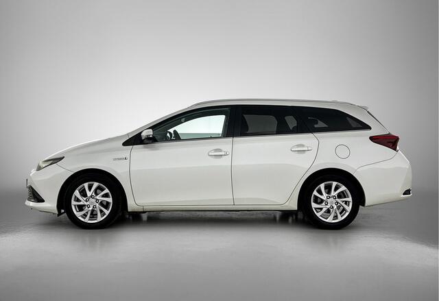 Toyota AURIS Touring Sports 1.8 Hybrid Energy Plus | Stoelverwarming | Navigatie | Climate Control |