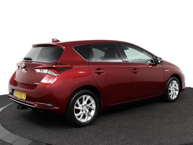 Toyota AURIS 1.8 Hybrid Business Plus | Navigatie | Trekhaak |