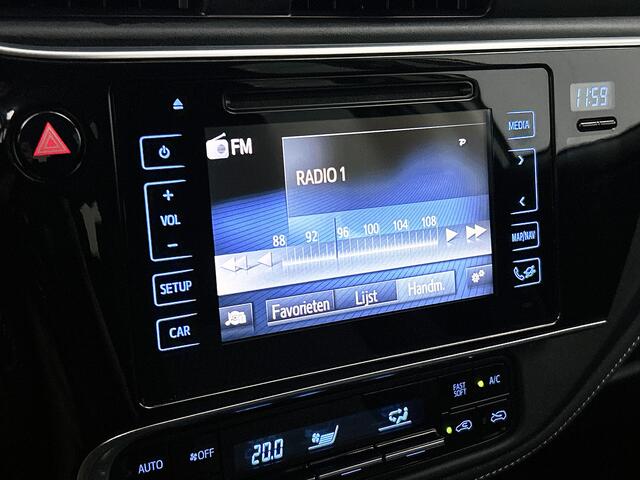 Toyota AURIS 1.8 Hybrid Dynamic Ultimate | Stoelverwarming | Climate Control | Cruise Control | Achteruitrijcamera |