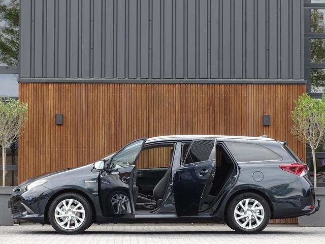 Toyota AURIS Touring Sports 1.8 Hybrid 136PK / Dynamic Edit. / trekhaak / LED