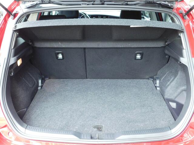 Toyota AURIS 1.8 Hybrid Black Edition