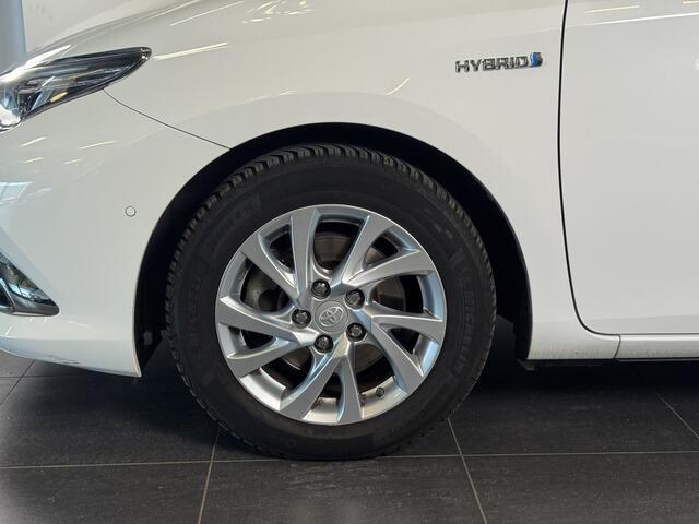 Toyota AURIS Touring Sports 1.8 Hybrid Black Edition Go | Parkeersensoren voor - en achter | Trekhaak |