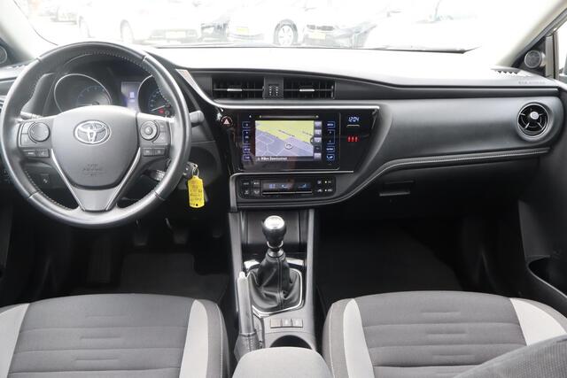 Toyota AURIS Touring Sports 1.2T Trend | Panoramadak | Trekhaak | Camera | Dealer onderhouden