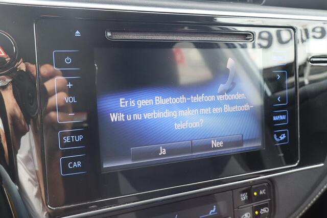 Toyota AURIS Touring Sports 1.2T Trend | Panoramadak | Trekhaak | Camera | Dealer onderhouden