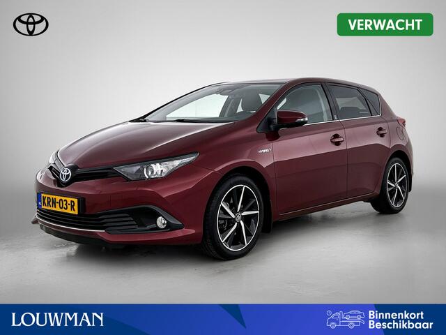 Toyota AURIS 1.8 Hybrid Dynamic Go | Dealer onderhouden | Stoelverwarming | Navigatie | Climate Control | Cruise Control | Achteruitrijcamera | DAB | 17" Velgen |