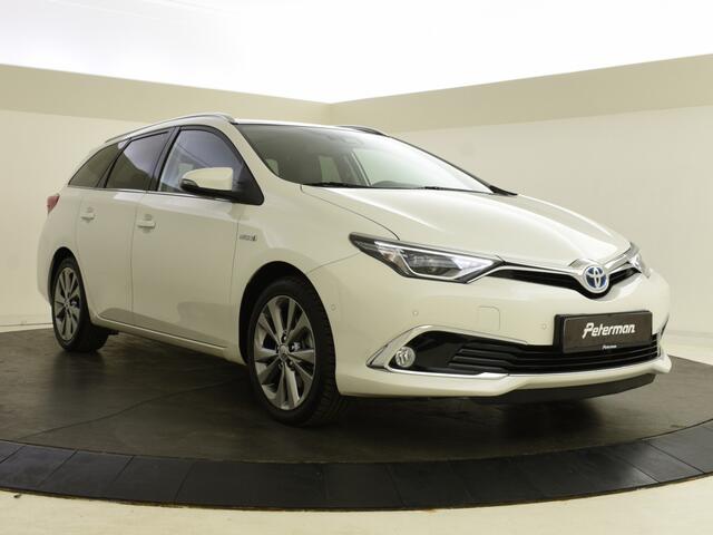 Toyota AURIS Touring Sports 1.8 Hybrid Executive | Trekhaak | PDC | Panoramadak |