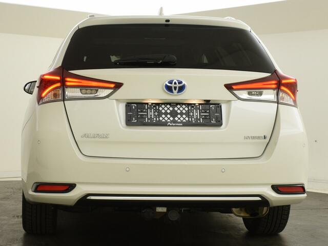 Toyota AURIS Touring Sports 1.8 Hybrid Executive | Trekhaak | PDC | Panoramadak |