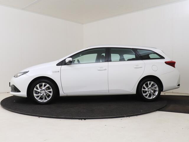 Toyota AURIS Touring Sports 1.8 Hybrid Aspiration | Dealer Onderhouden | Climate Control | Cruise Control | Achteruitrijcamera | Bluetooth | Elektrisch verstelbare spiegels | Elektrische ramen voor+achter |