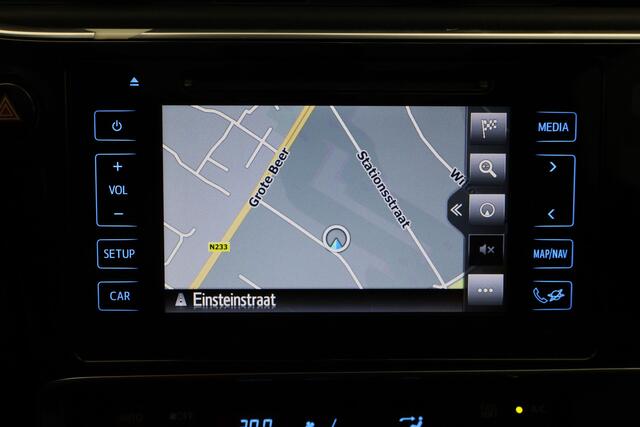 Toyota AURIS Touring Sports 1.8 Hybrid Dynamic Panoramadak, Keyless, Camera, Navigatie, Climate, 16"