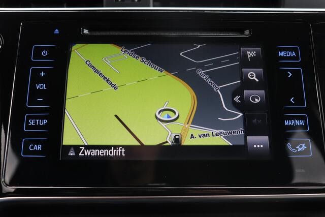 Toyota AURIS 1.8 Hybrid Dynamic, Climate & Cruise control, NAVI, Dealer onderhouden!