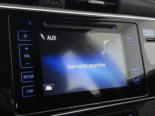 Toyota AURIS 1.8 Hybrid Dynamic | Dealer onderhouden | Trekhaak afneembaar | Stoelverwarming | Climate Control | Achteruitrijcamera | Cruise Control | Elektrische ramen voor+achter |