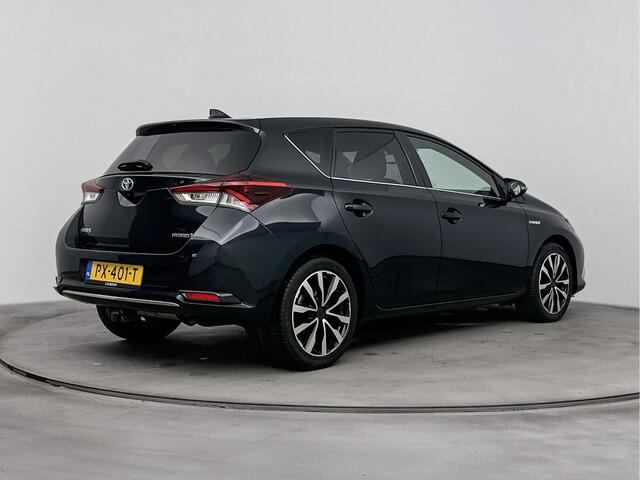Toyota AURIS 1.8 Hybrid Executive | Trekhaak | Navigatie | Parkeersensoren | Cruise Control |