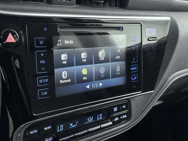 Toyota AURIS 1.8 Hybrid Executive | Trekhaak | Navigatie | Parkeersensoren | Cruise Control |