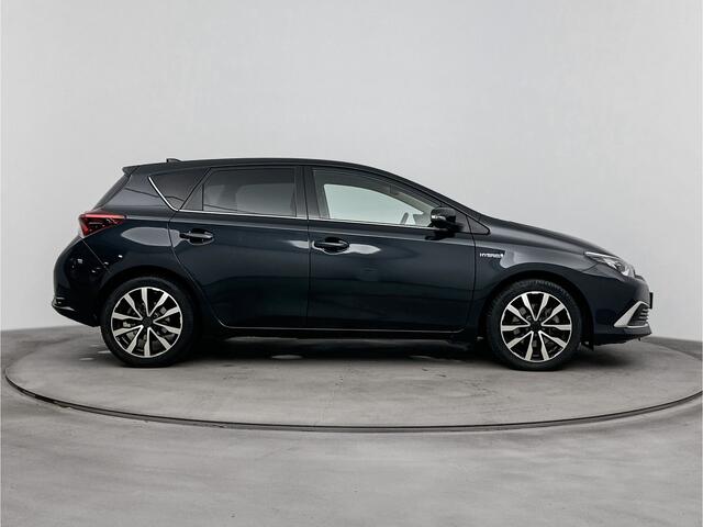 Toyota AURIS 1.8 Hybrid Executive | Trekhaak | Navigatie | Parkeersensoren | Cruise Control |