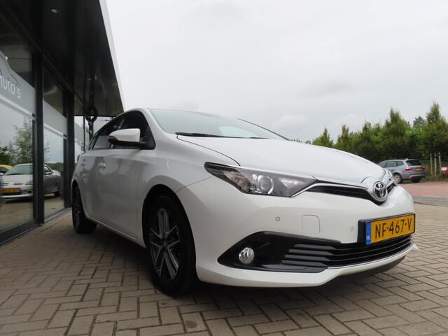 Toyota AURIS 1.2T Dynamic Ecc Cruise Led 2x Pdc Trekhaak 2017