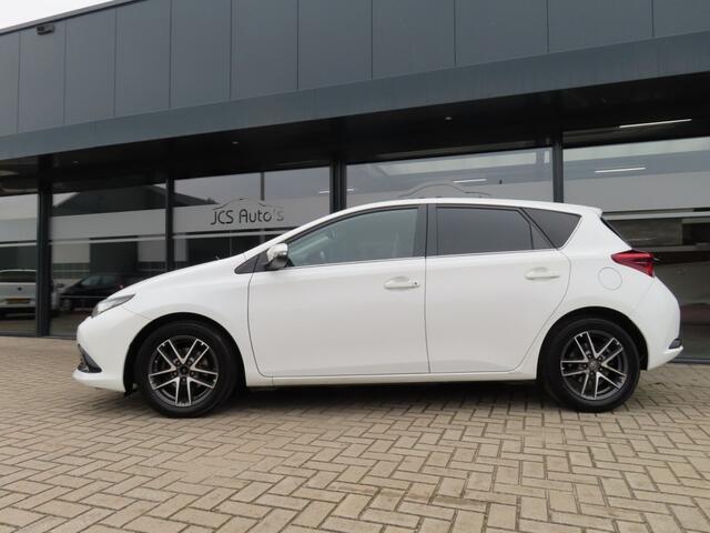 Toyota AURIS 1.2T Dynamic Ecc Cruise Led 2x Pdc Trekhaak 2017