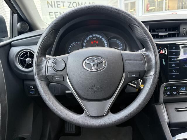 Toyota AURIS 1.3 Now | Trekhaak | Bluetooth | Climate control |