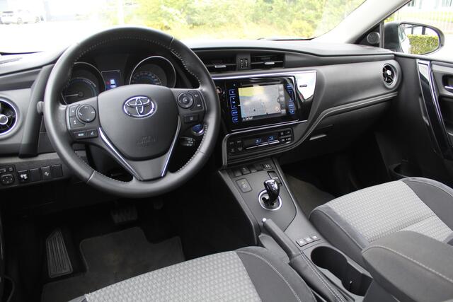 Toyota AURIS 1.8 Hybrid Energy Plus Rijklaar | Keyless | Sensoren | Camera | Cruise | Clima | Dealer onderhouden