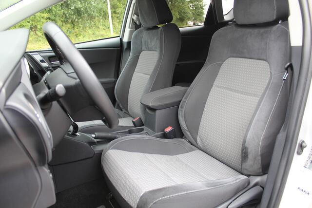 Toyota AURIS 1.8 Hybrid Energy Plus Rijklaar | Keyless | Sensoren | Camera | Cruise | Clima | Dealer onderhouden