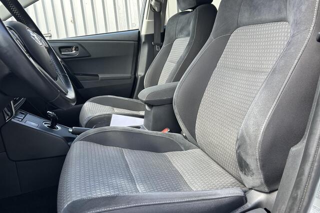 Toyota AURIS Touring Sports 1.8 Hybrid Dynamic Bitone, Trekhaak