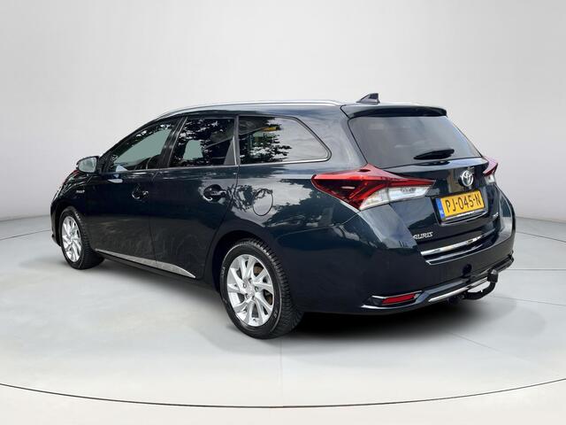 Toyota AURIS Touring Sports 1.8 Hybrid Dynamic | Navigatie | Bluetooth | Parkeercamera | Keyless entry | Licht metalen velgen |