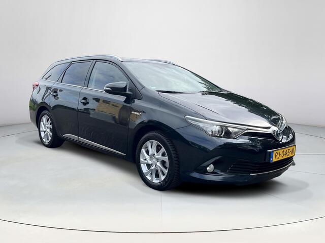 Toyota AURIS Touring Sports 1.8 Hybrid Dynamic | Navigatie | Bluetooth | Parkeercamera | Keyless entry | Licht metalen velgen |