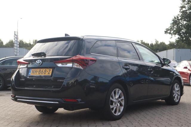 Toyota AURIS Touring Sports 1.8 Hybrid Trend | Cruise control | Panoramadak | Climate control | Camera | Dealer onderhouden