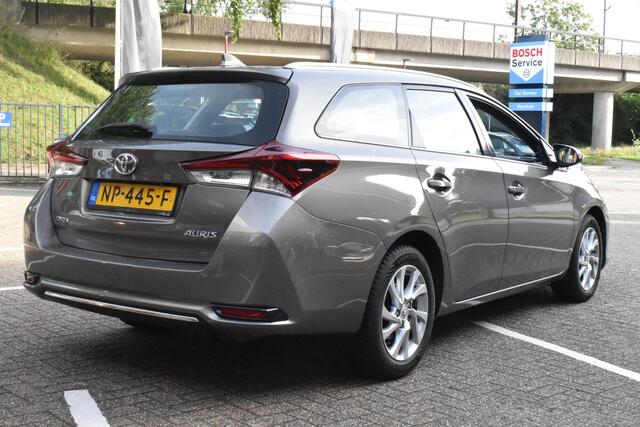 Toyota AURIS Touring Sports 1.2T Aspiration 100% Onderhouden | Navigatie | Camera | 12 mnd BOVAG garantie | Whatsapp 06-53188999 – foto 3