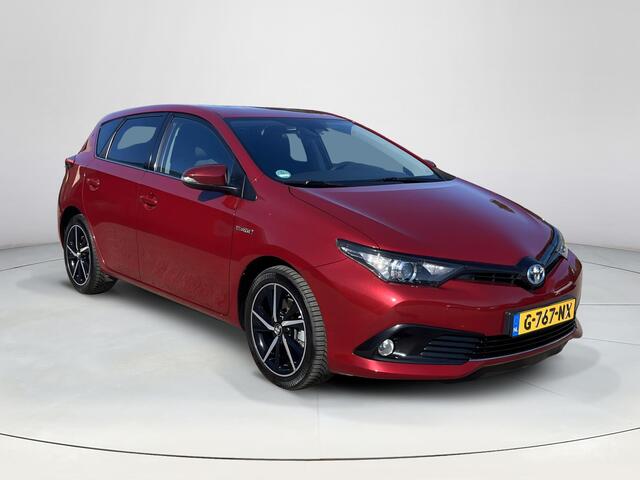 Toyota AURIS 1.8 Hybrid Black Edition | Cruise control | Licht metalen velgen | Bluetooth | Parkeercamera |