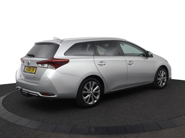 Toyota AURIS Touring Sports 1.8 Hybrid Executive | Stoelverwarming | Trekhaak | Keyless | Cruisecontrol |
