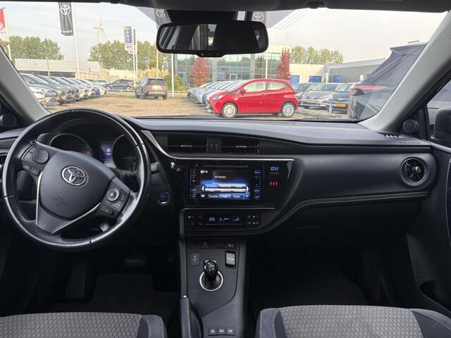 Toyota AURIS 1.8 Hybrid Dynamic – foto 2