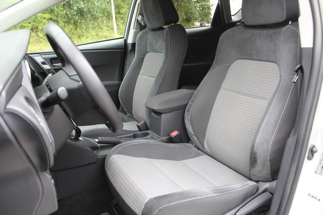 Toyota AURIS 1.8 Hybrid Energy Plus Rijklaar | Keyless | Sensoren | Camera | Cruise | Clima | Dealer onderhouden – foto 7