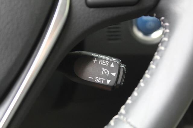 Toyota AURIS 1.8 Hybrid Energy Plus Rijklaar | Keyless | Sensoren | Camera | Cruise | Clima | Dealer onderhouden – foto 9