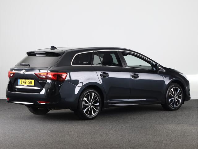 Toyota AVENSIS Touring Sports 1.8 VVT-i Executive Limited | Navigatie | Stoelverwarming |