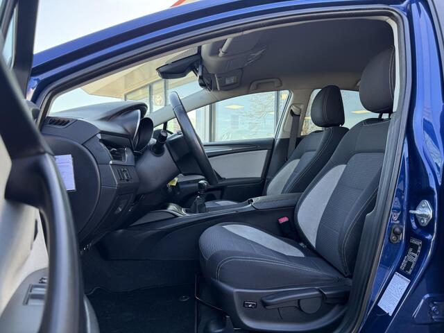 Toyota AVENSIS 1.8 VVT-i Lease Pro Trekhaak | Camera
