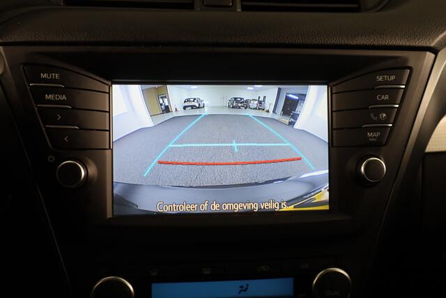 Toyota AVENSIS Touring Sports 1.8 VVT-i Executive Limited | Cruise Control | Navigatie | Parkeercamera | Stoelverwarming |