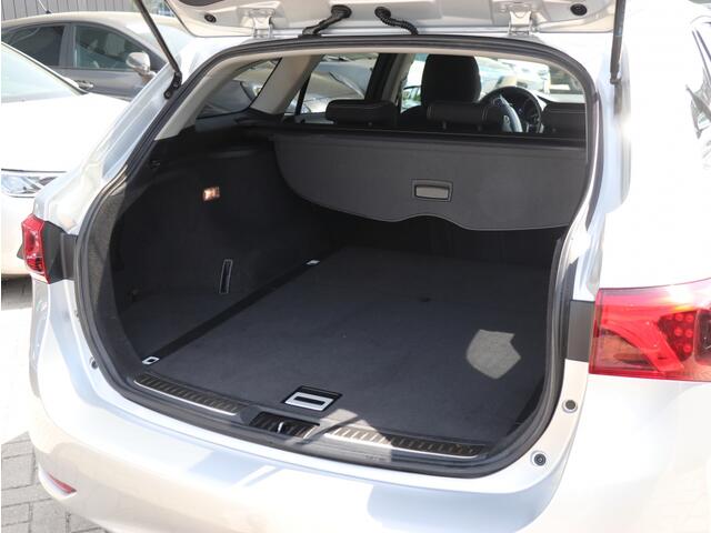 Toyota AVENSIS 1.8 VVT-i SkyView Edition I Automaat I Trekhaak I Navi I Keyless